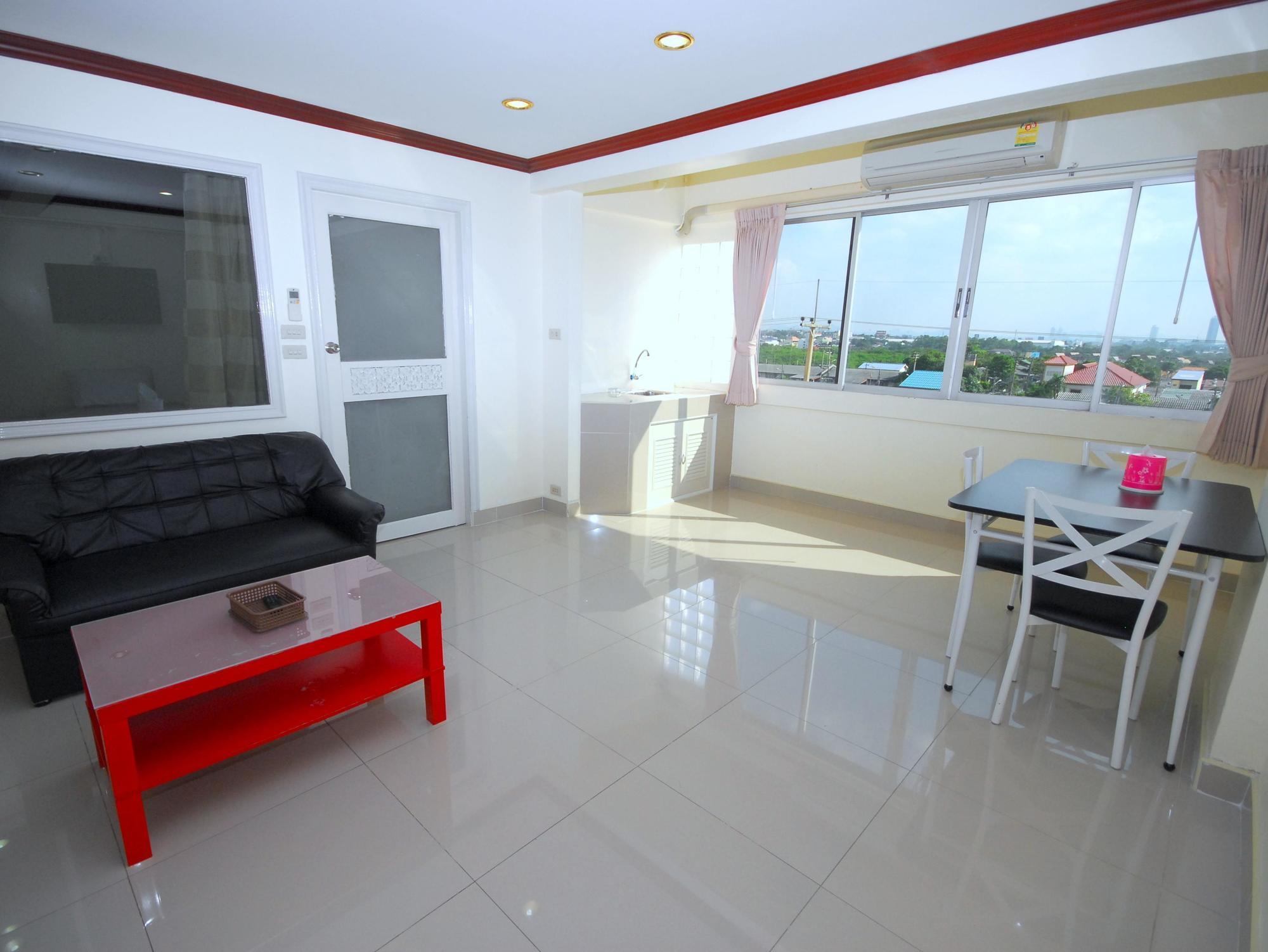 Cozy Loft Hostel Pattaya Exterior photo