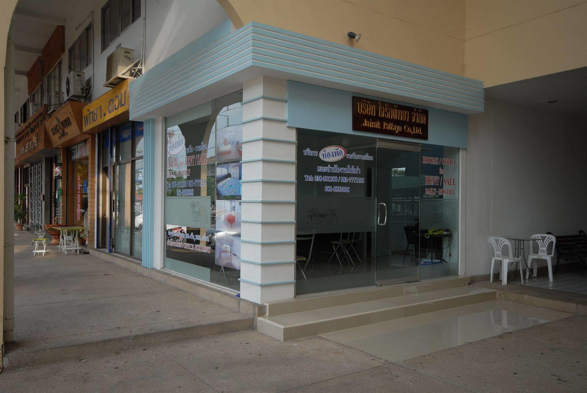 Cozy Loft Hostel Pattaya Exterior photo