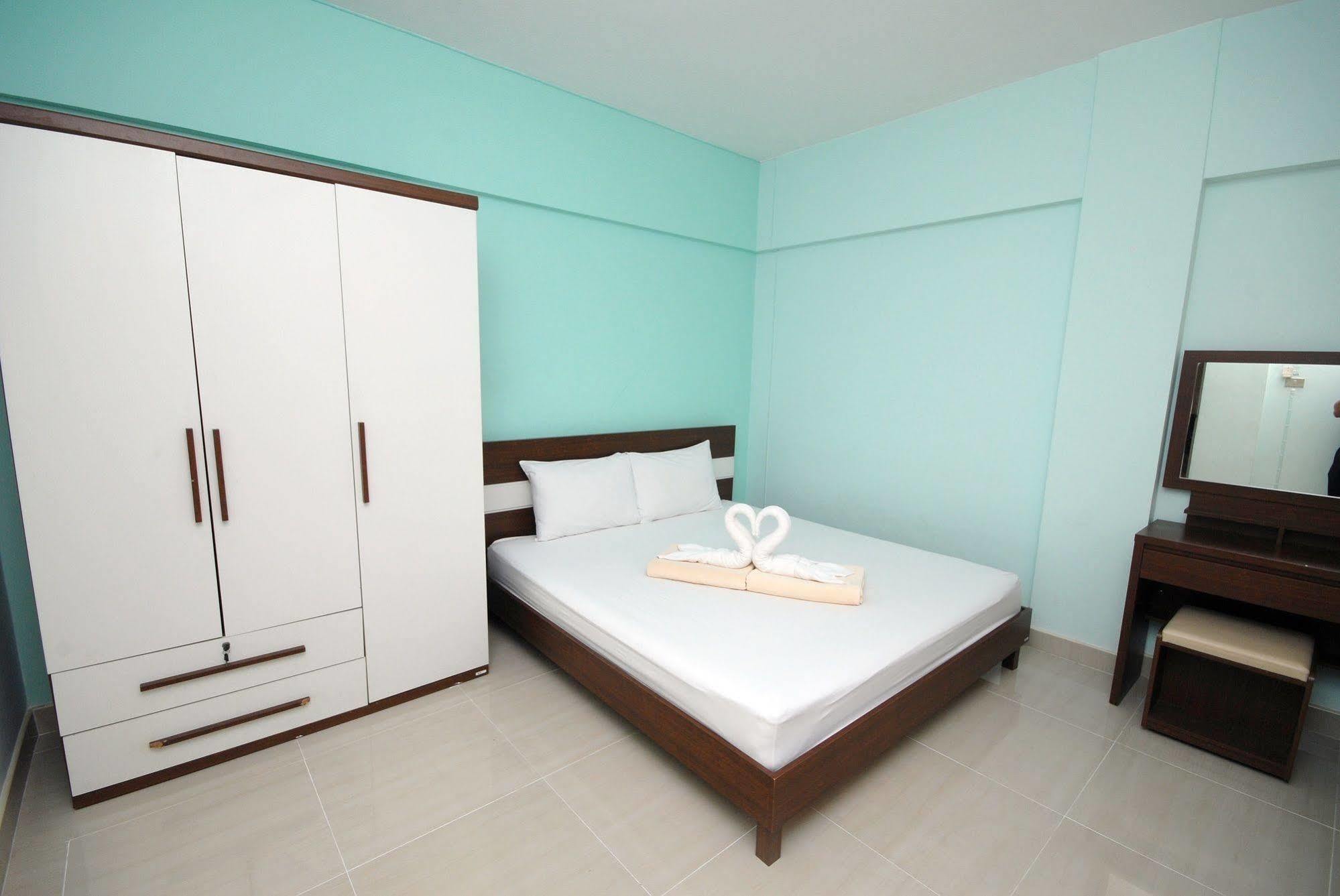 Cozy Loft Hostel Pattaya Exterior photo