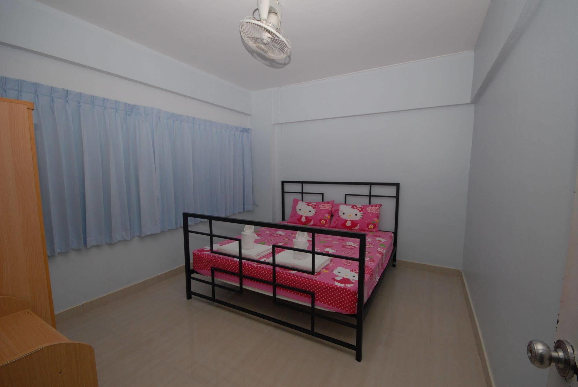 Cozy Loft Hostel Pattaya Exterior photo